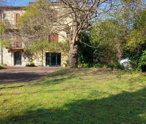 casa indipendente in vendita a Novafeltria