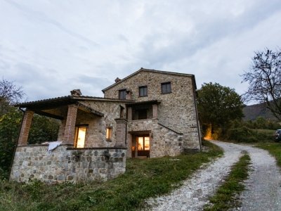casa indipendente in vendita a Novafeltria
