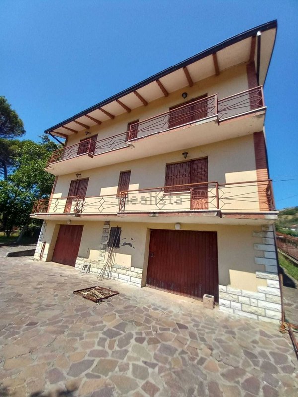 casa indipendente in vendita a Novafeltria