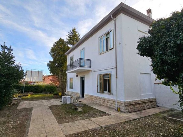 casa indipendente in vendita a Novafeltria