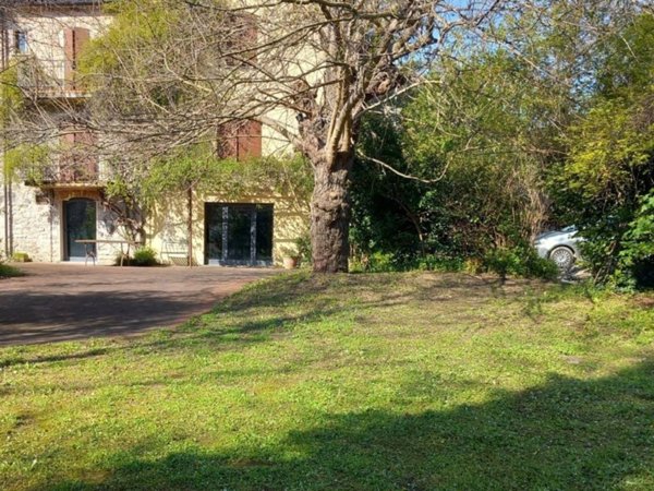 casa indipendente in vendita a Novafeltria