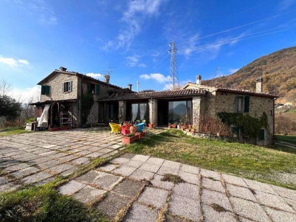 casa indipendente in vendita a Novafeltria