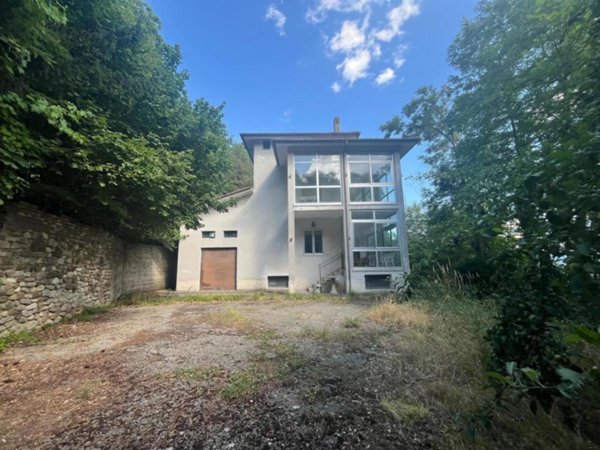 casa indipendente in vendita a Novafeltria in zona Perticara