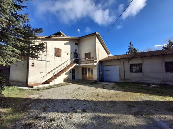 casa indipendente in vendita a Novafeltria in zona Perticara