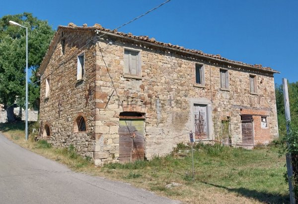 casale in vendita a Novafeltria