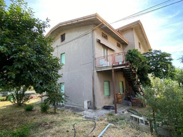 casa indipendente in vendita a Novafeltria