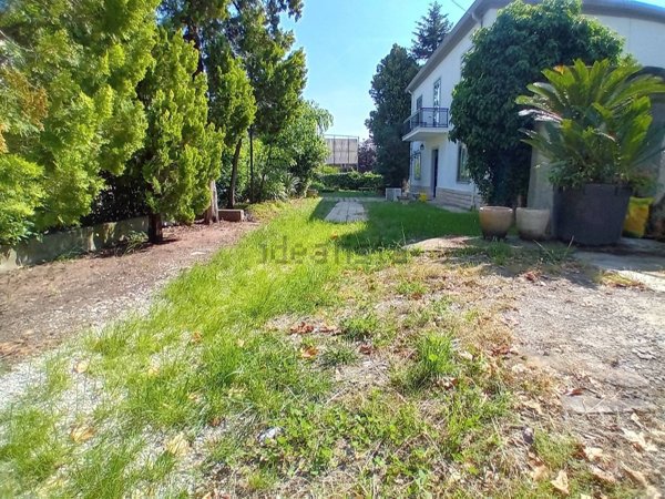 casa indipendente in vendita a Novafeltria