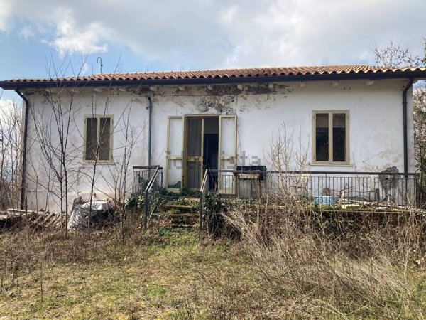 casa indipendente in vendita a Novafeltria in zona Perticara