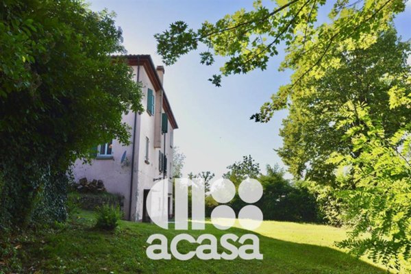 casa indipendente in vendita a Novafeltria in zona Perticara