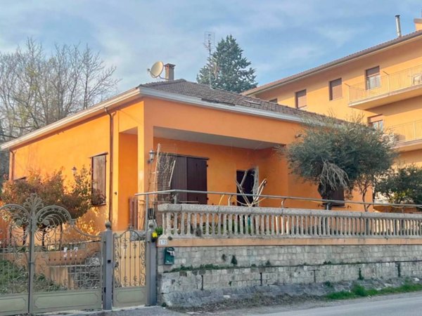 casa indipendente in vendita a Novafeltria