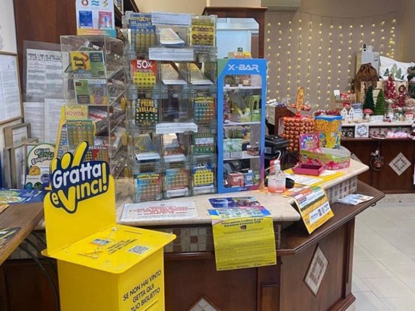 negozio in vendita a Novafeltria