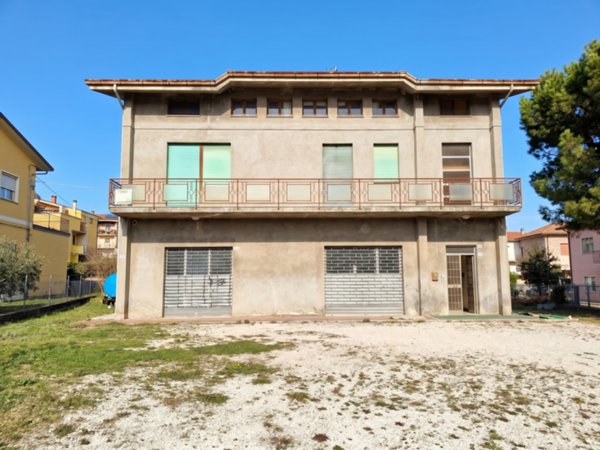 casa indipendente in vendita a Novafeltria