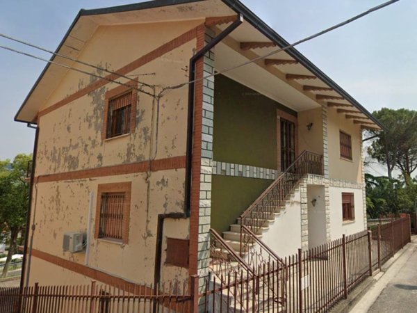 casa indipendente in vendita a Novafeltria