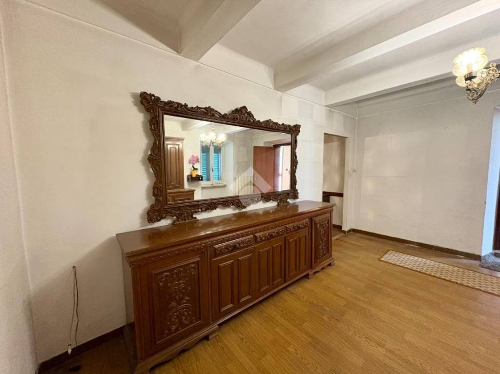 casa indipendente in vendita a Novafeltria in zona Secchiano Marecchia
