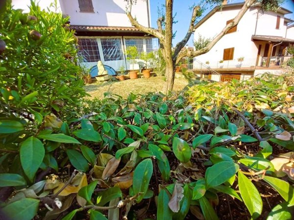casa indipendente in vendita a Novafeltria in zona Secchiano Marecchia