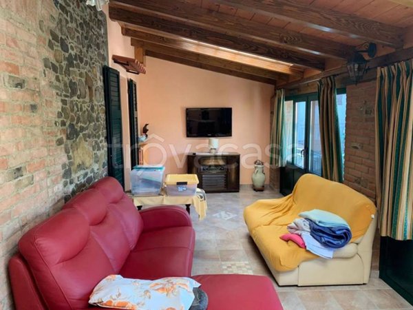casa indipendente in vendita a Volpeglino
