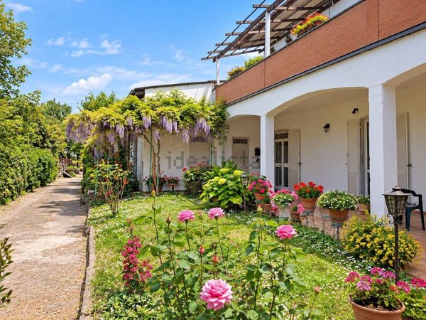 casa indipendente in vendita a Volpeglino