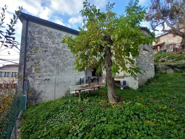 casa indipendente in vendita a Pennabilli in zona Scavolino