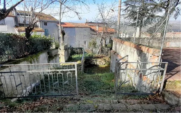 intera palazzina in vendita a Pennabilli in zona Maciano