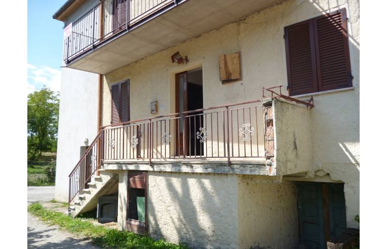 casa indipendente in vendita a Pennabilli in zona Maciano