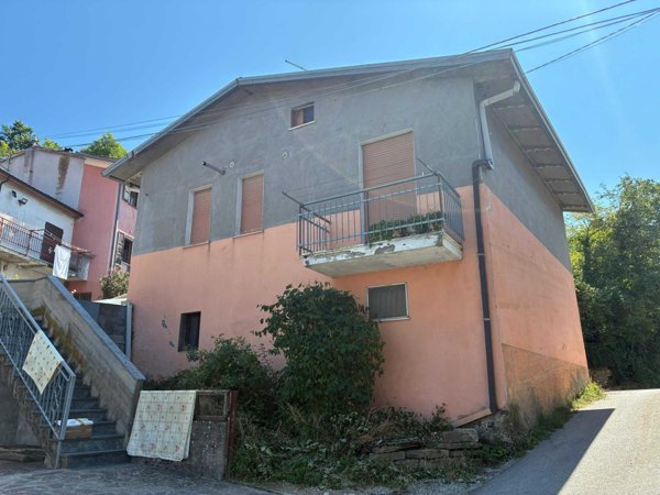 casa indipendente in vendita a Pennabilli