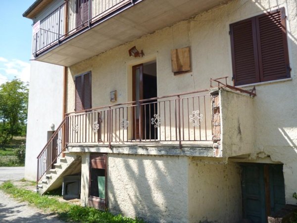 casa indipendente in vendita a Pennabilli in zona Maciano