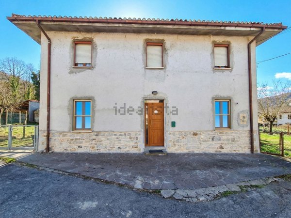 casa indipendente in vendita a Pennabilli in zona Ponte Messa