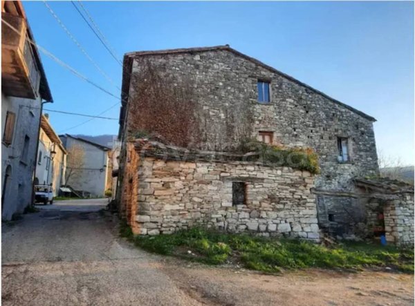 casa indipendente in vendita a Pennabilli