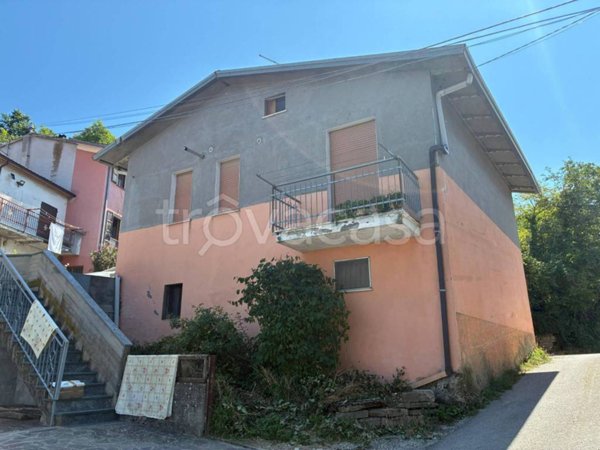 casa indipendente in vendita a Pennabilli in zona Miratoio