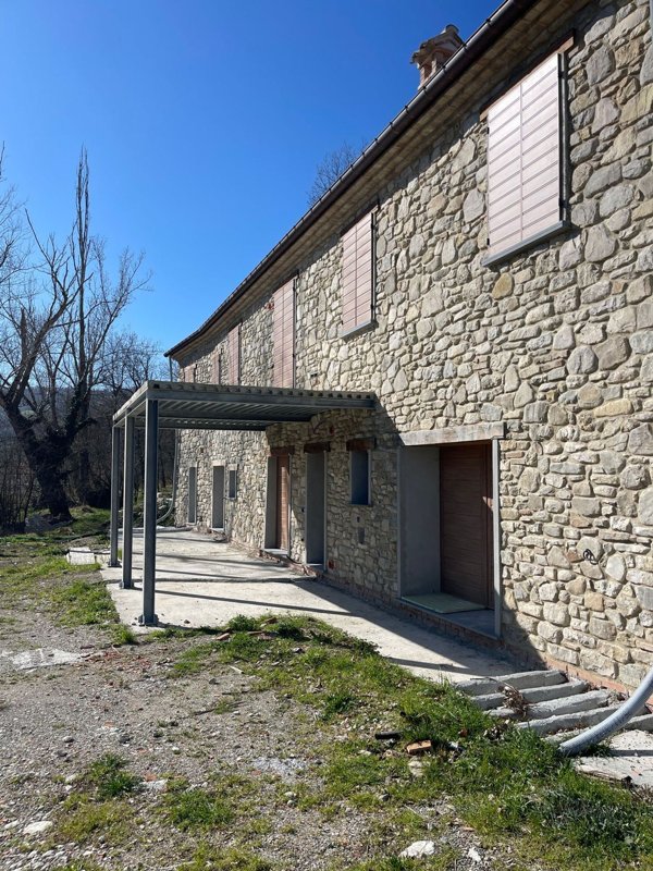 pentavano in vendita a San Leo