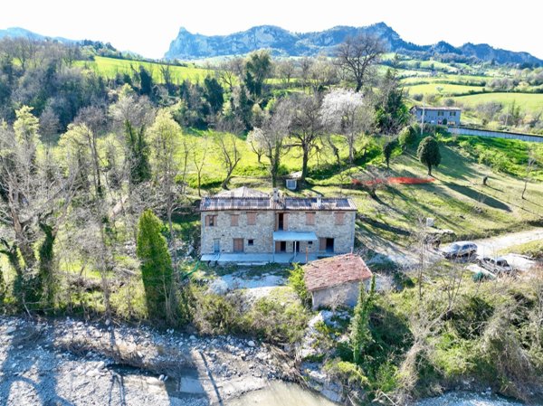 casale in vendita a San Leo