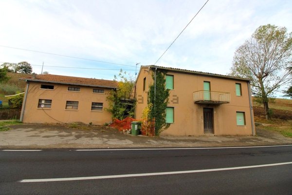 pentavano in vendita a San Leo