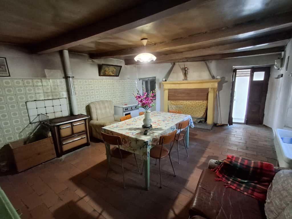 villa in vendita a Sant'Agata Feltria in zona Ugrigno