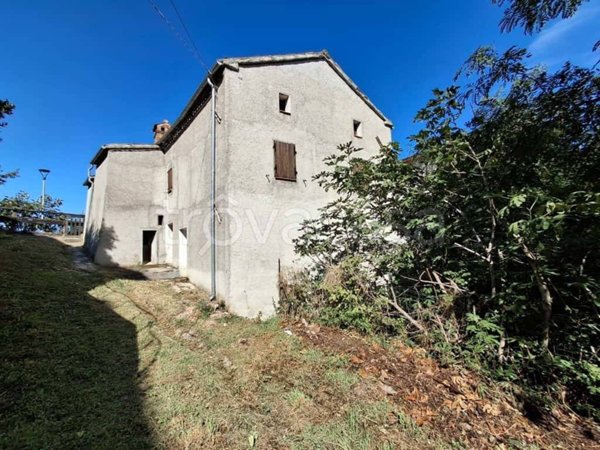 casa indipendente in vendita a Sant'Agata Feltria in zona Ugrigno