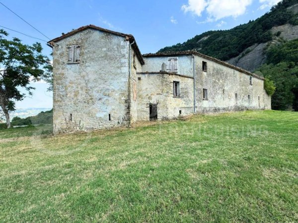 casa indipendente in vendita a Talamello