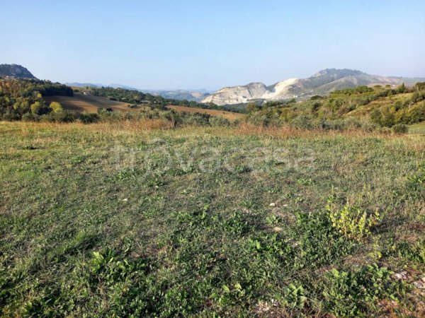 terreno edificabile in vendita a Poggio Torriana in zona Torriana