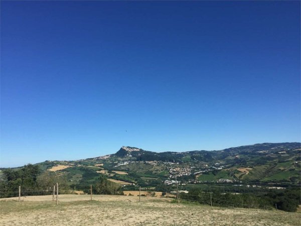 terreno agricolo in vendita a Poggio Torriana in zona Montebello