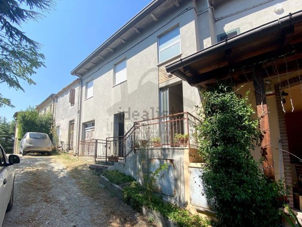 quadrivano in vendita a Poggio Torriana
