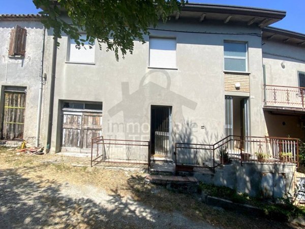 casa indipendente in vendita a Poggio Torriana in zona Gessi