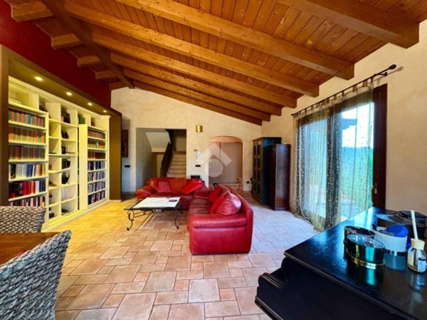 casa indipendente in vendita a Poggio Torriana in zona Torriana