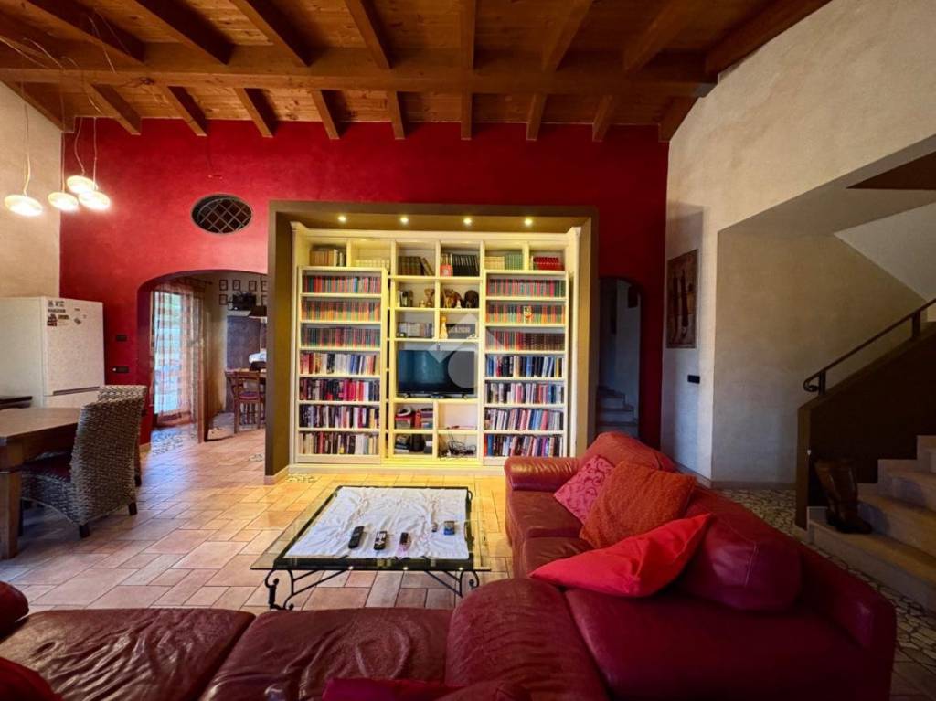 casa indipendente in vendita a Poggio Torriana in zona Torriana