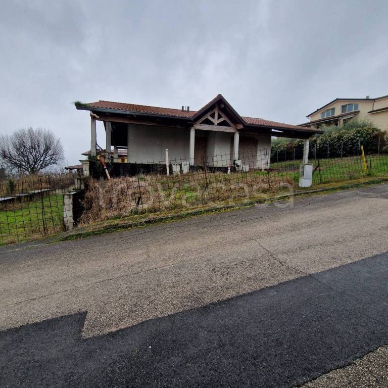 casa indipendente in vendita a Poggio Torriana