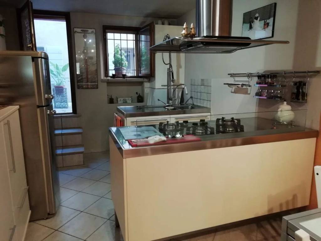 casa indipendente in vendita a Poggio Torriana in zona Camerano
