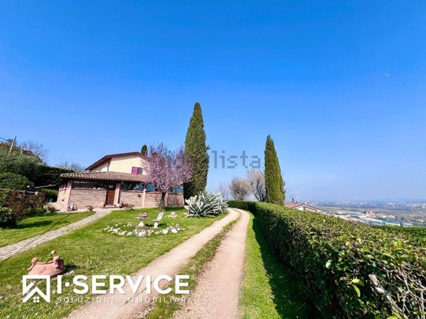 casa indipendente in vendita a Poggio Torriana