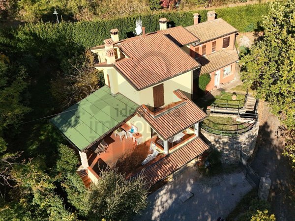 casa indipendente in vendita a Poggio Torriana in zona Torriana