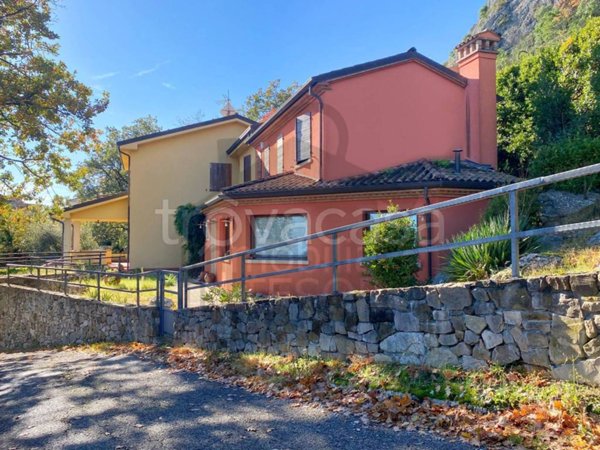 casa indipendente in vendita a Poggio Torriana in zona Montebello