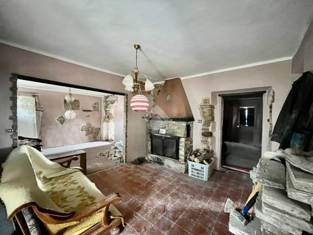 casa indipendente in vendita a Poggio Torriana in zona Gessi