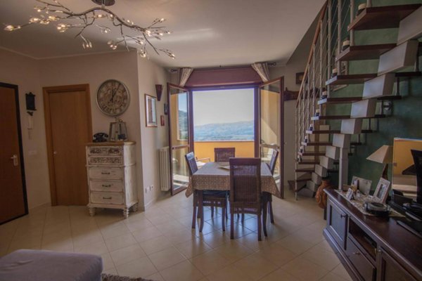appartamento in vendita a Montescudo-Monte Colombo in zona Croce