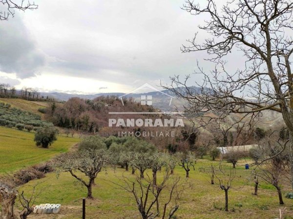 casa indipendente in vendita a Montescudo-Monte Colombo in zona Albereto