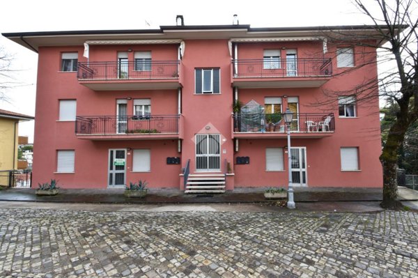 appartamento in vendita a Montescudo-Monte Colombo in zona Montescudo